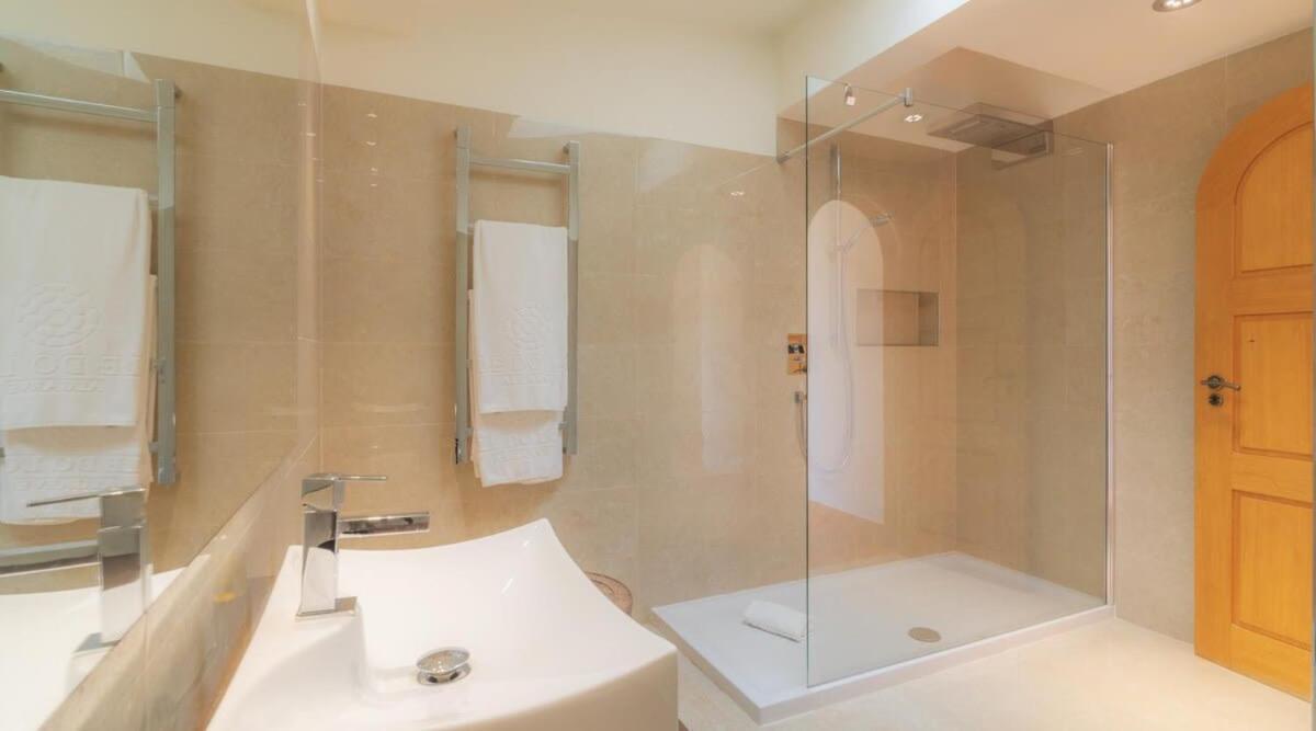 Villa Prado - Beautiful Beachfront Villa Albufeira Ngoại thất bức ảnh
